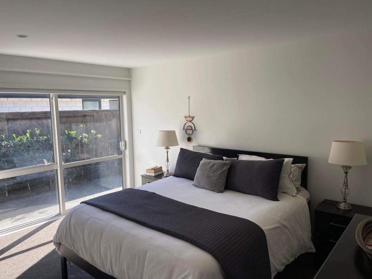 Lakes Executive Suites ตาอูรังกา ภายนอก รูปภาพ